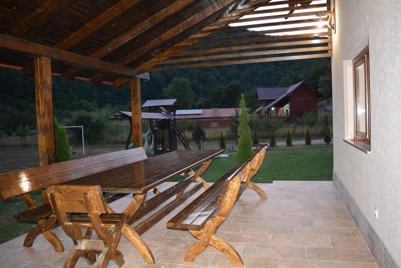 Cabana Din Padure Finis Exterior photo