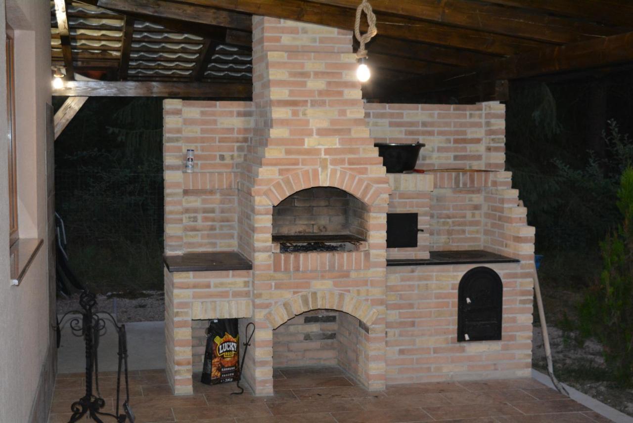Cabana Din Padure Finis Exterior photo